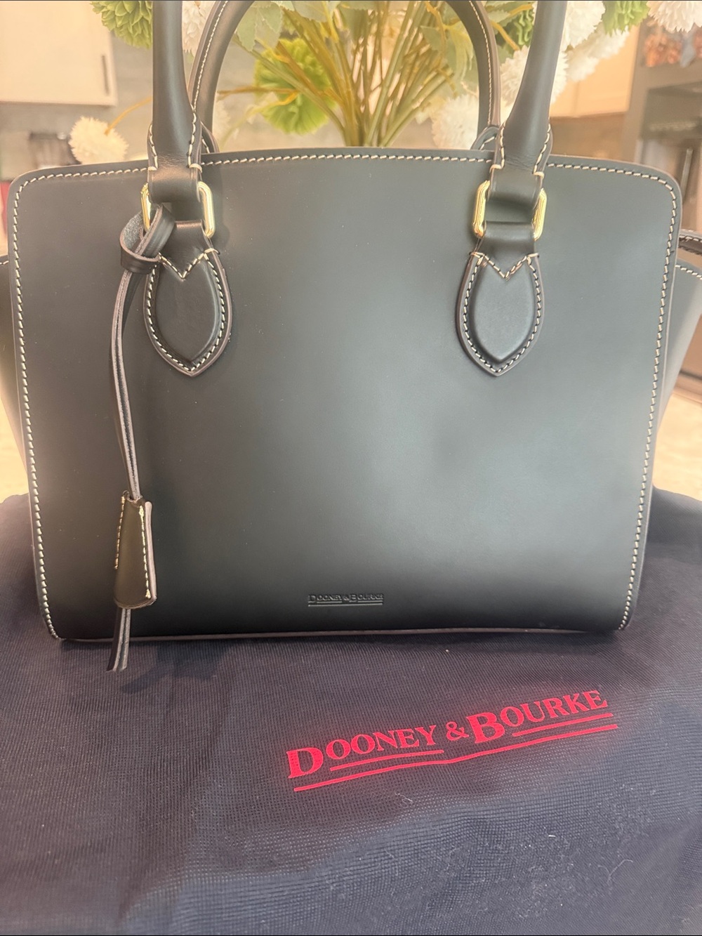 Dooney & Bourke Alto Flavia - Picture 2 of 10